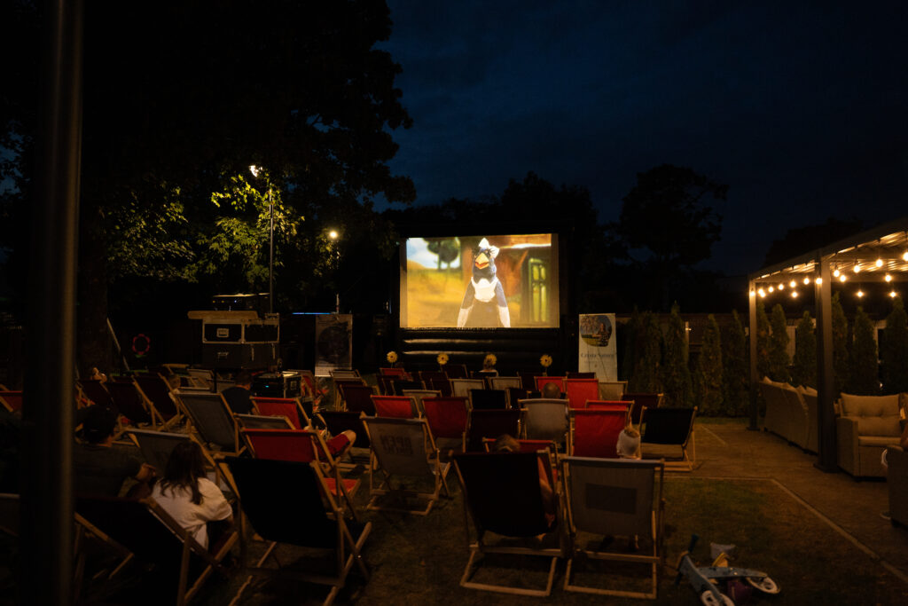 Kino Plenerowe W naszej Kawiarni!